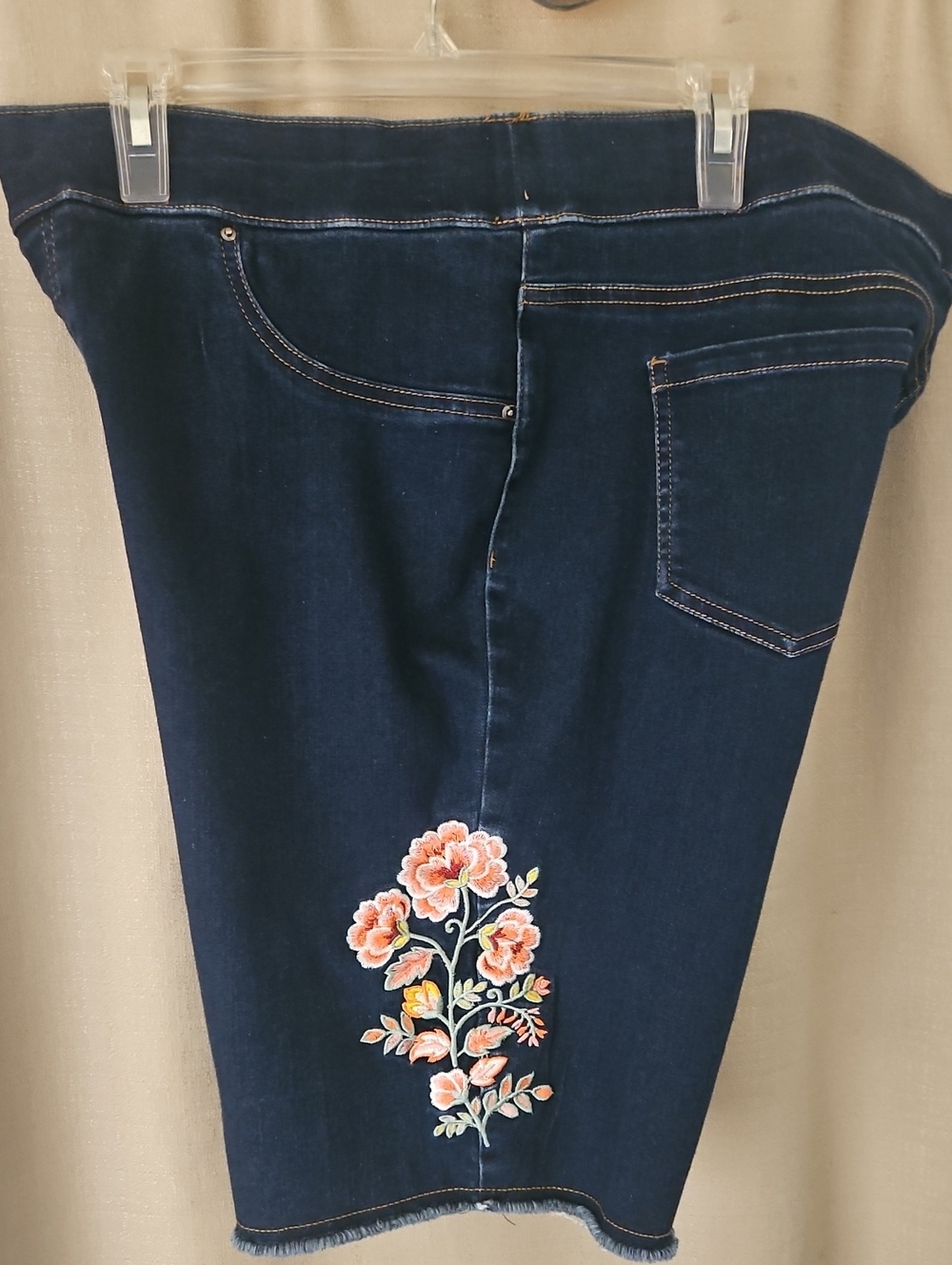 NWOT Pioneer Woman Shorts